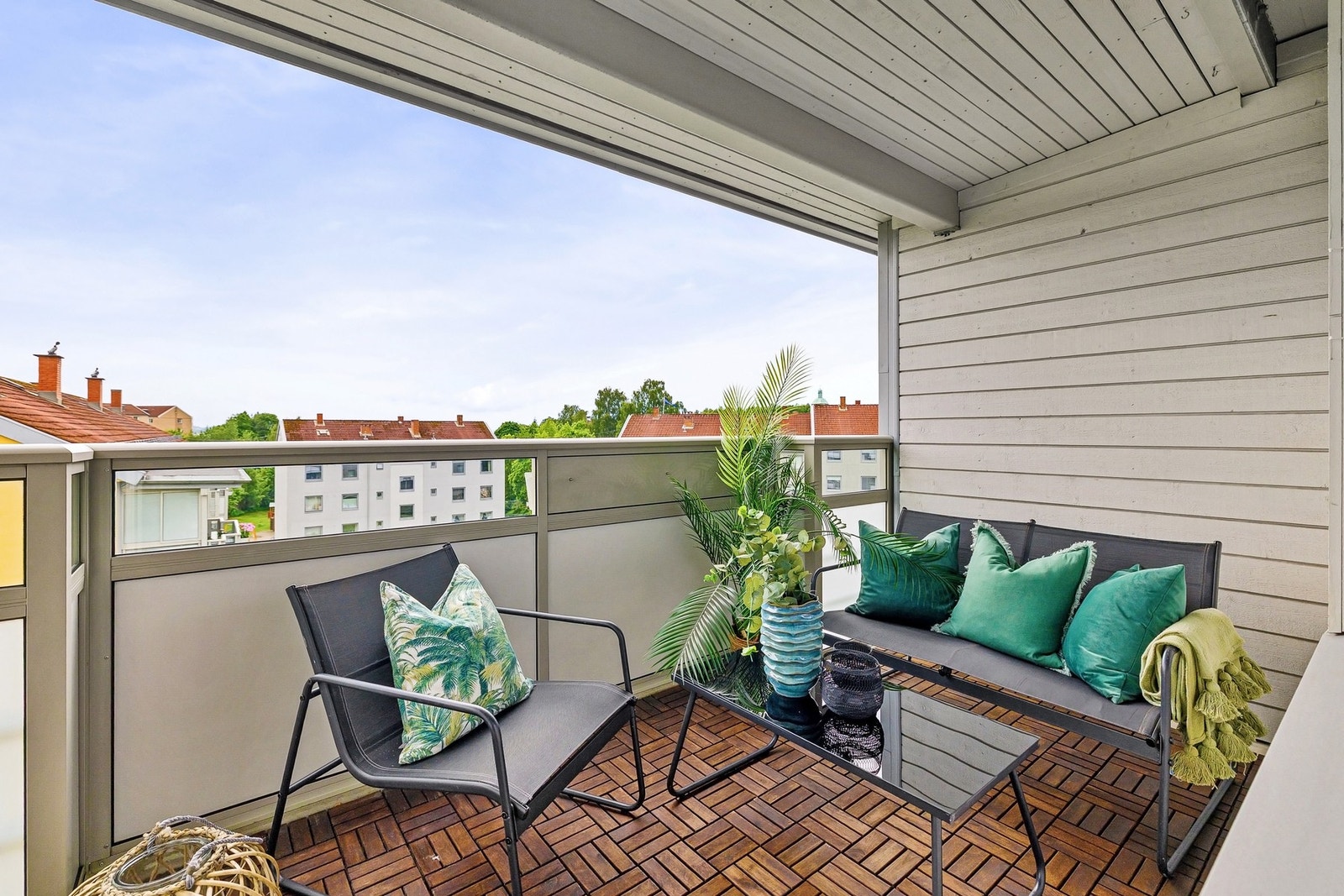 Her får du sydvendt balkong på ca. 7 m² - perfekt for solrike dager Galleribilde
