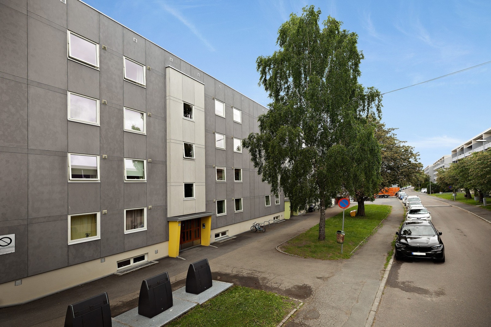 Leiligheten disponerer en garasjeplass med mulighet for elbillader. Galleribilde