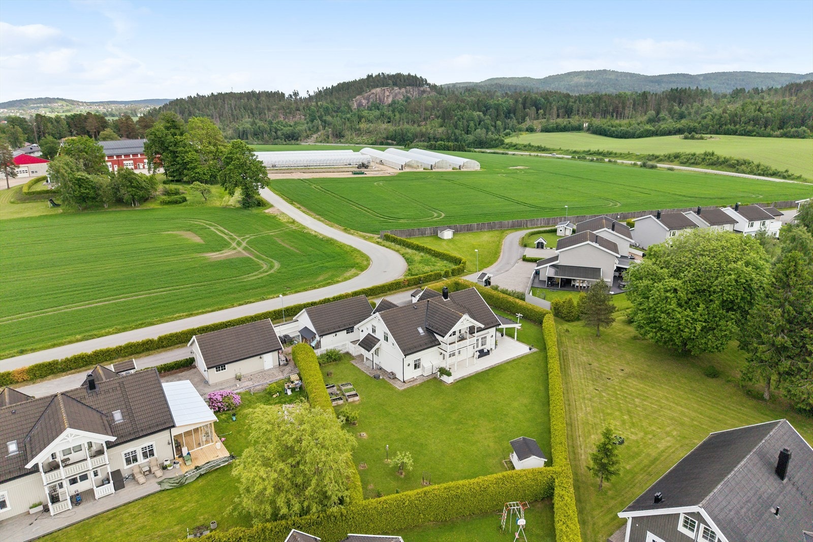 Eiendommen ligger i et attraktivt og barnevennlig boligområde. Galleribilde