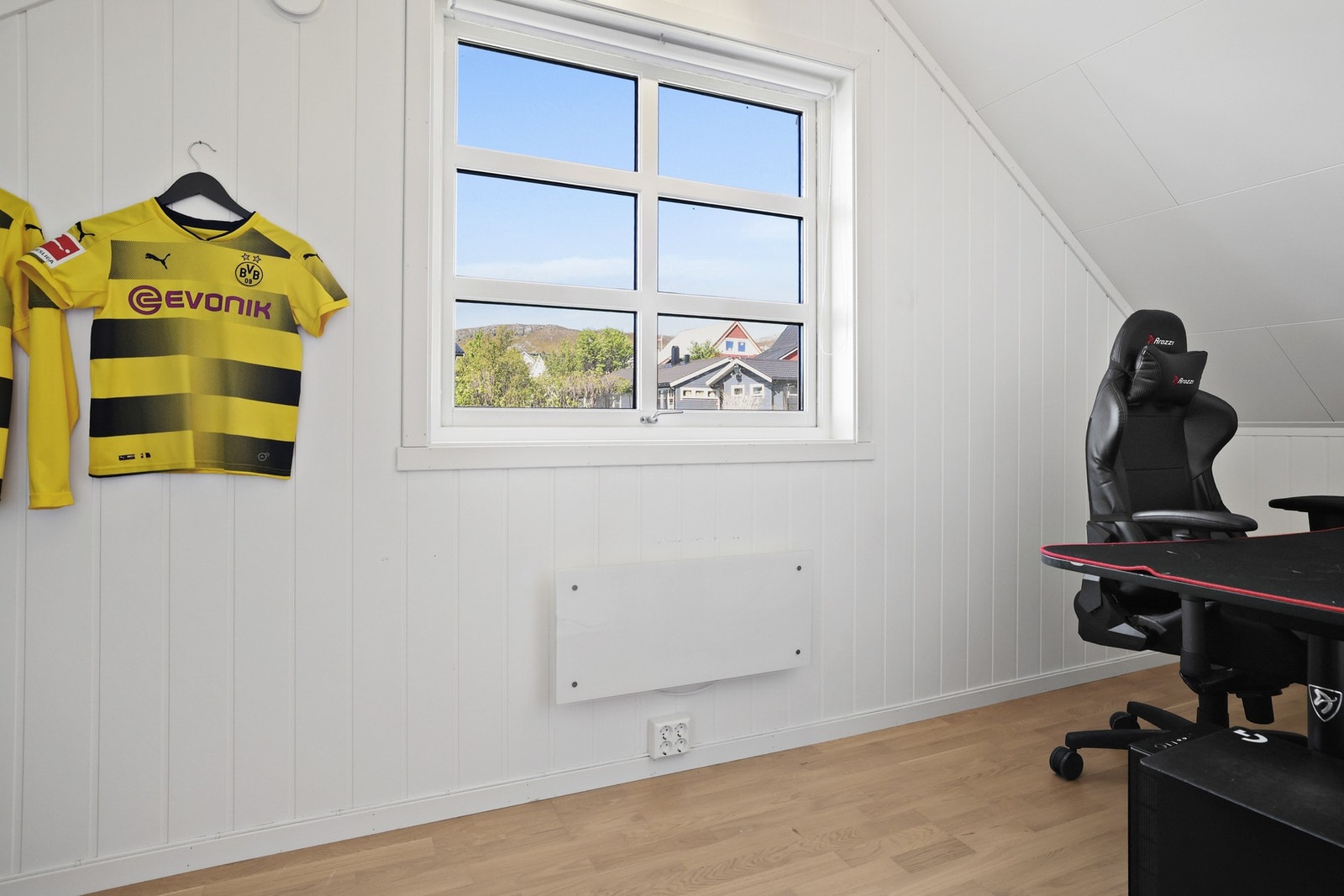 Et av rommene egner seg godt som kontor eller hobbyrom. Galleribilde