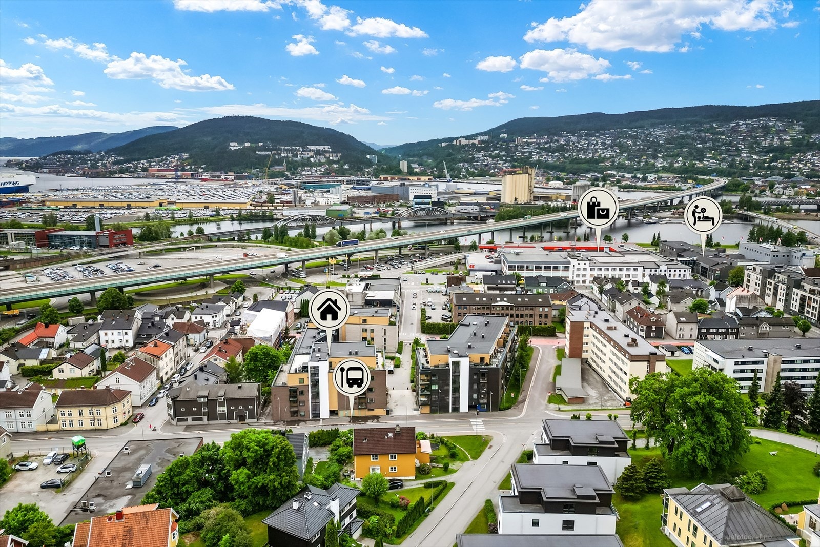 Meget god kollektivdekning med bussholdeplass rett ved og kun 7 minutters gange til Brakerøya stasjon. Galleribilde