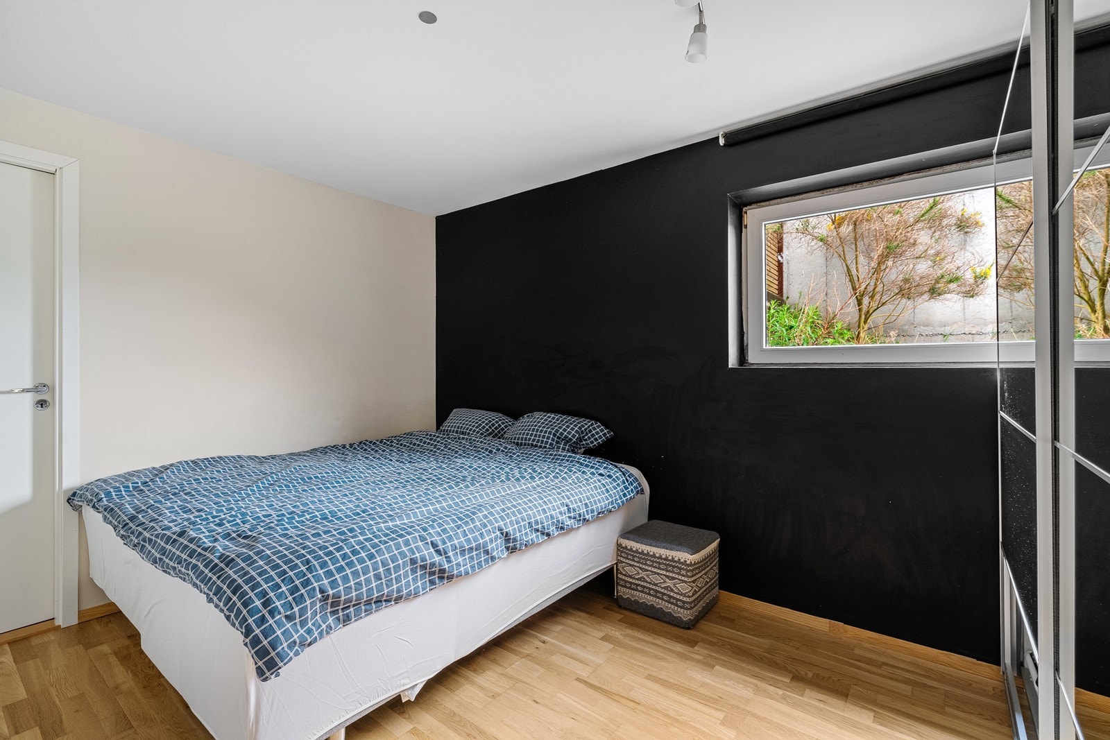 Leiligheten har to romslige og gode soverom. Galleribilde