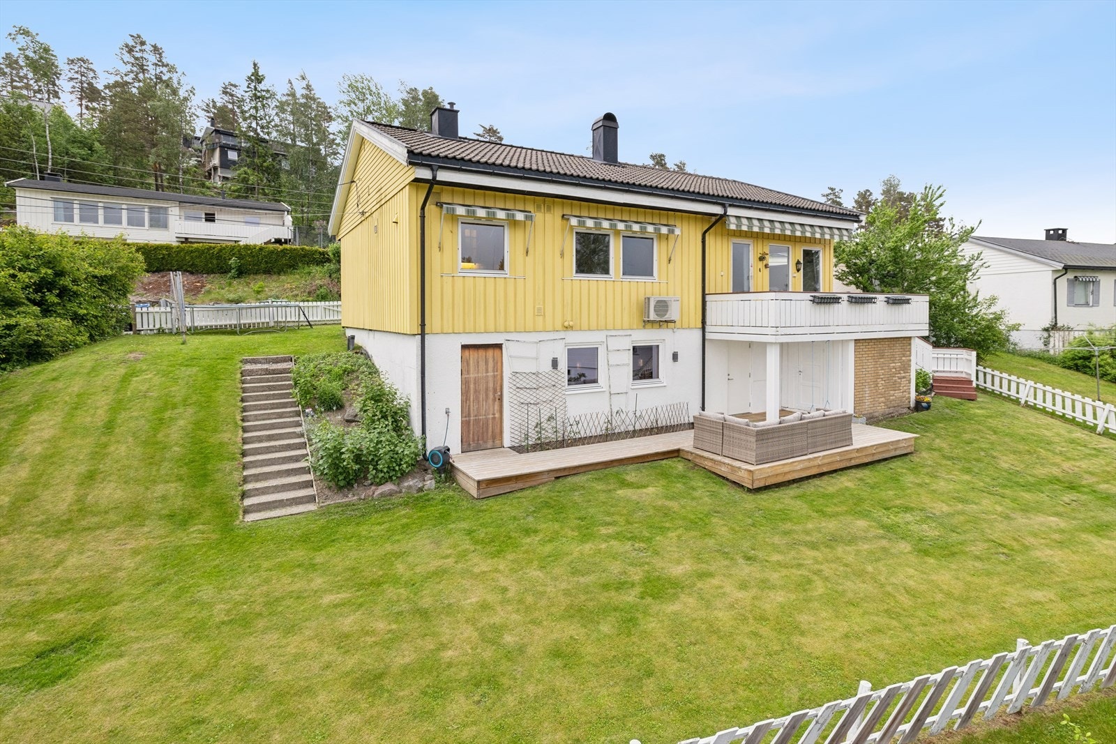 Uteområdet gir fine muligheter for både lek og avslapping. Galleribilde