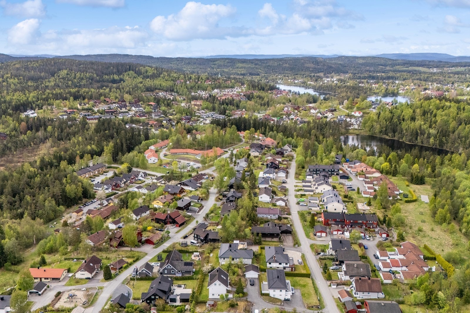Dronebilde over nærområdet Galleribilde