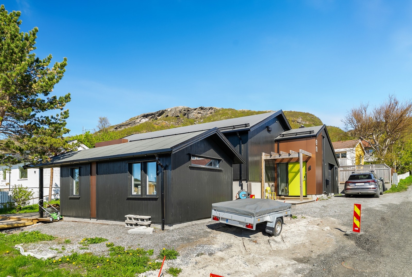 Uteboden forran boligen sørger for rikelig med oppbevaringsmuligheter. Galleribilde