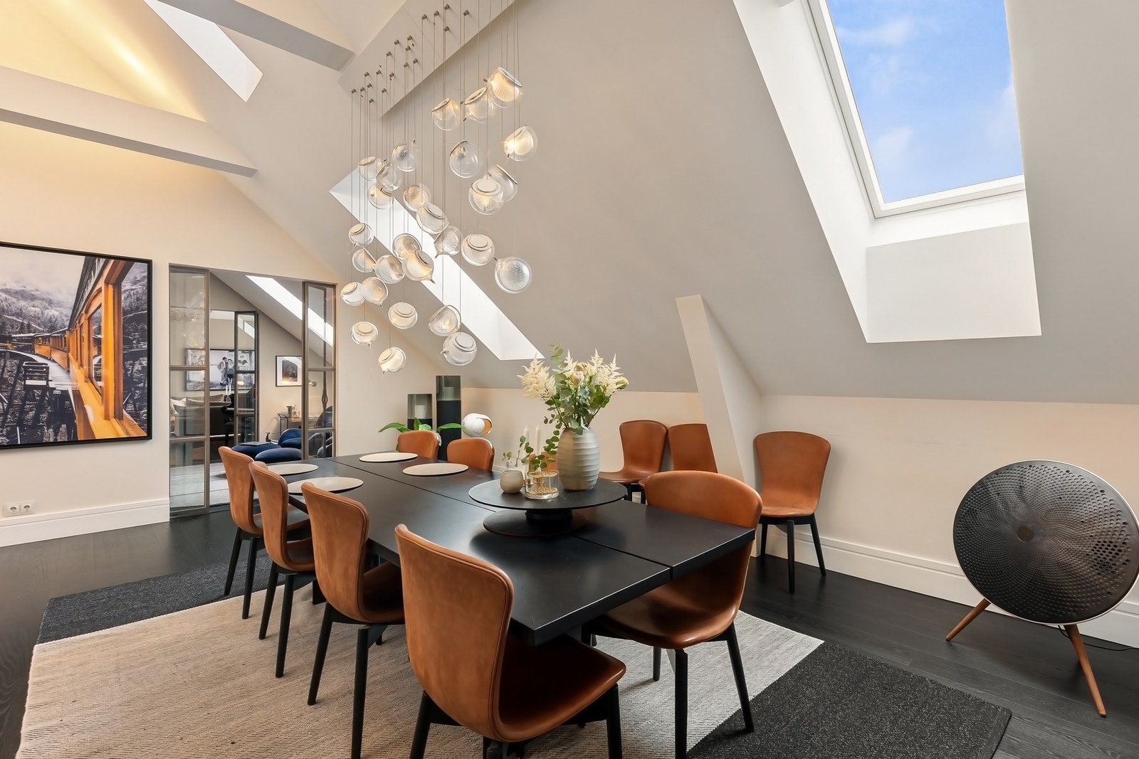 Velux-vinduer med regnsensor og fjernstyring. Galleribilde