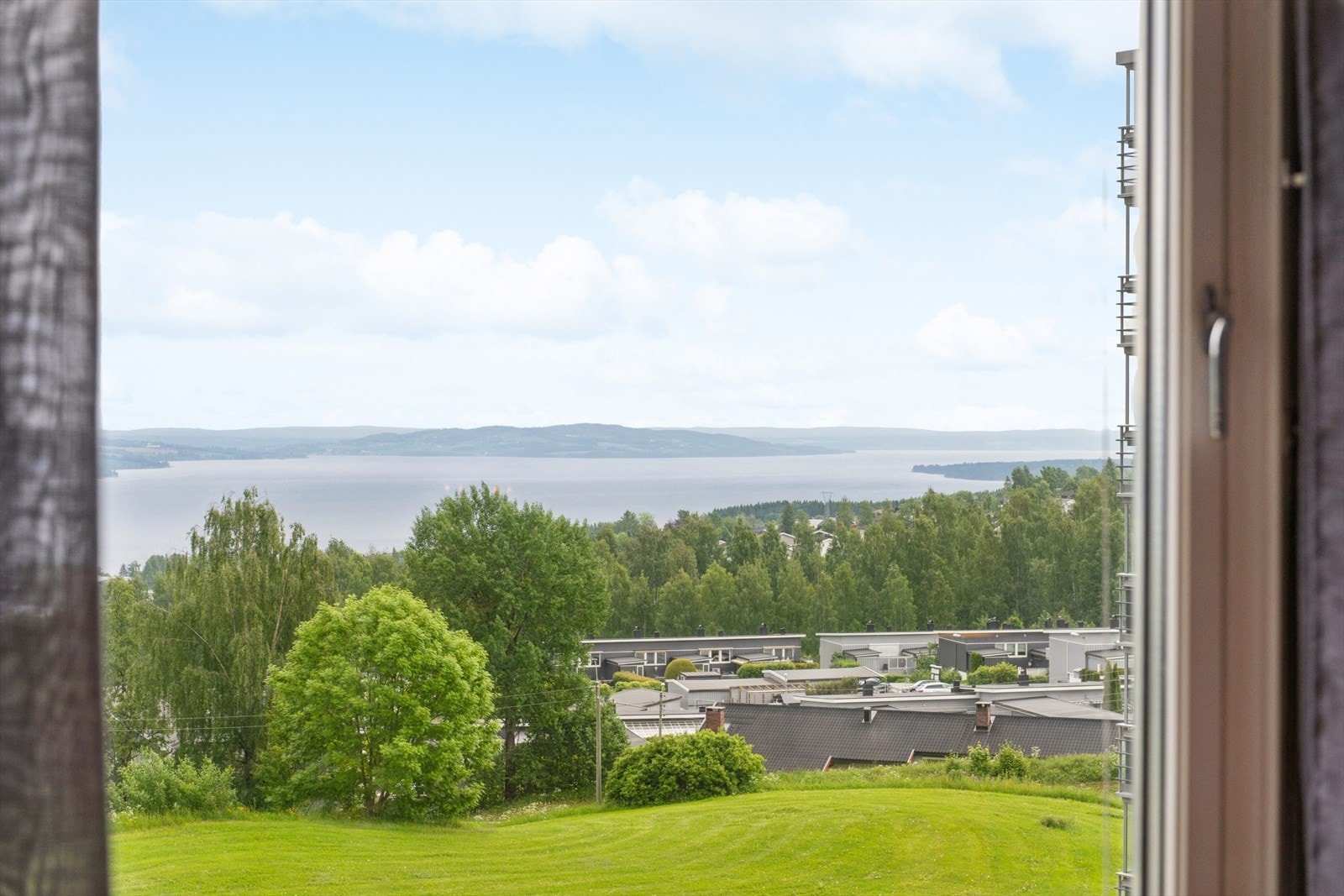 Området byr på nærhet til skog og mark med gode turmuligheter. Galleribilde