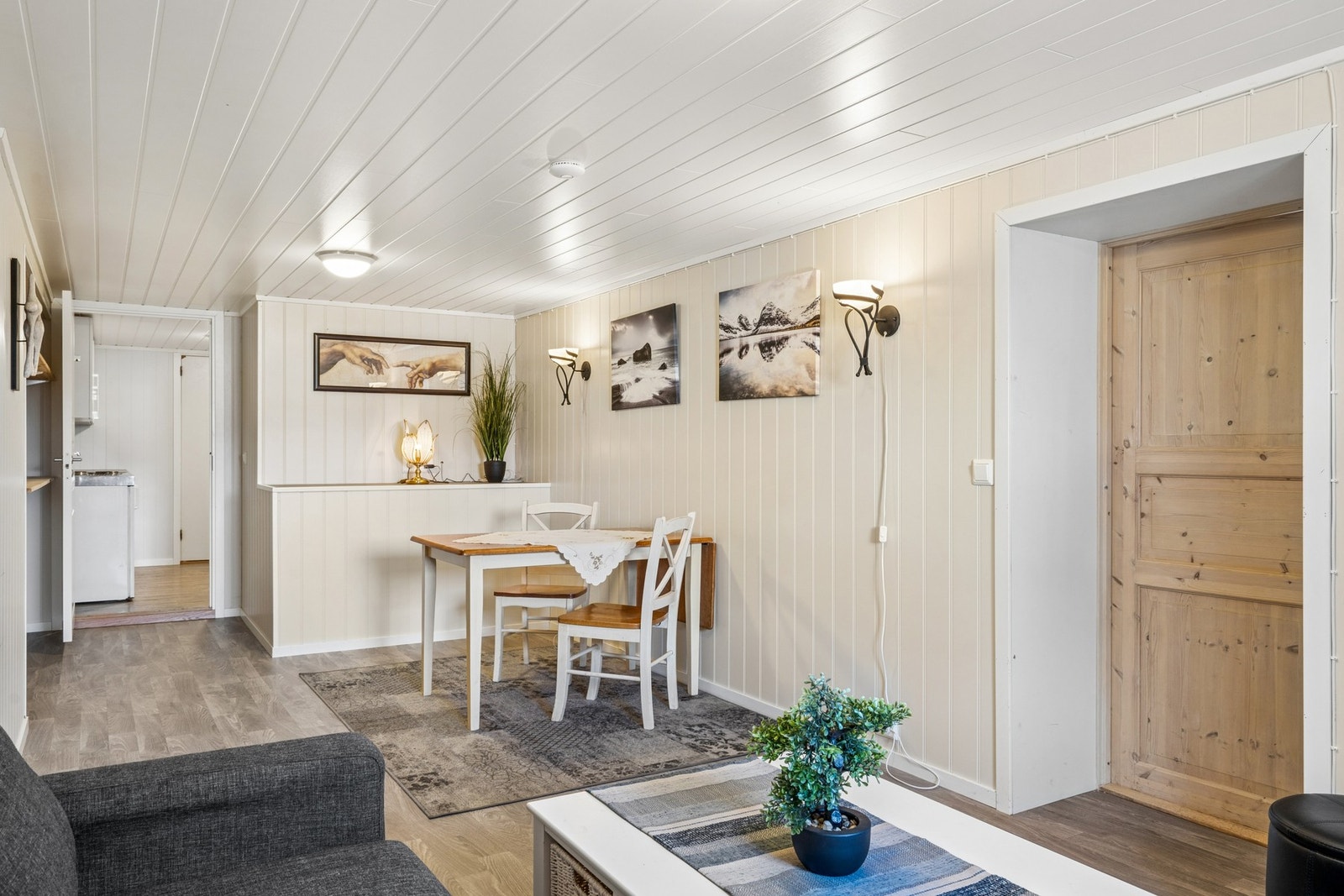 I en del av rommet kan man plassere spisegruppe. Galleribilde