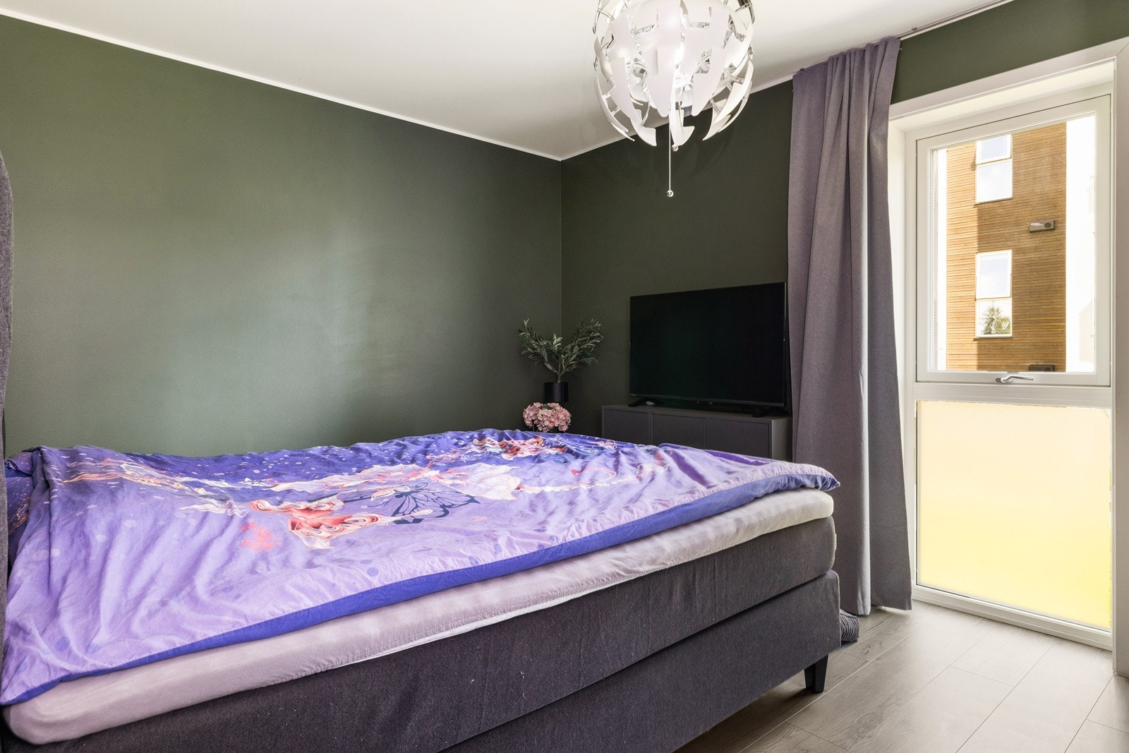 Soverom. Galleribilde