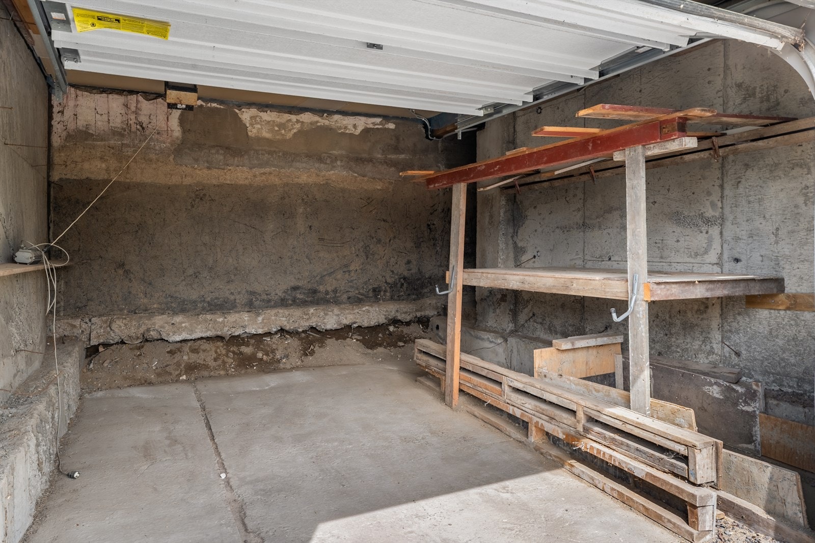 Garasjeplass integrert til seksjonen. Galleribilde