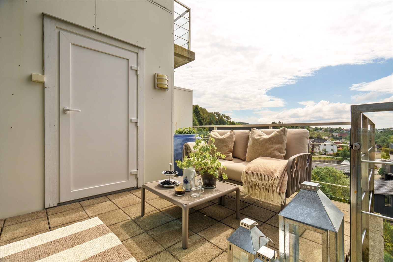 Praktisk bod ved terrasse. Galleribilde