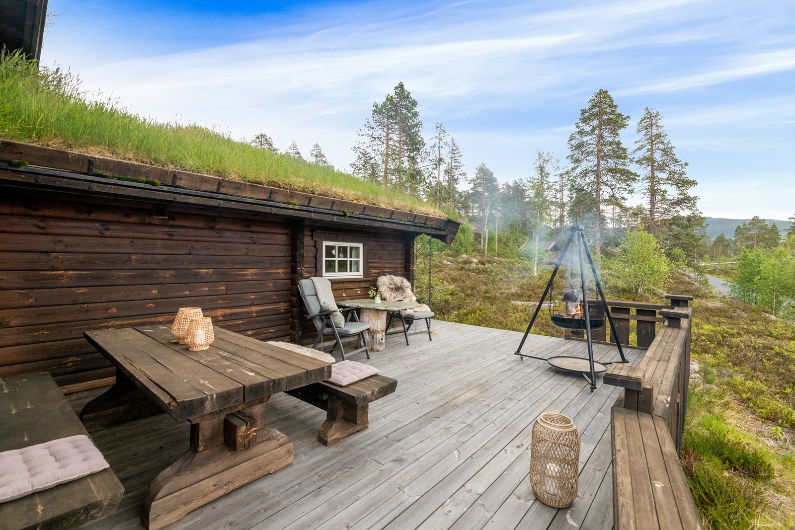 Flott helårshytte fra Norsk Fjellhus med idyllisk beliggenhet i Tuddal, med fantastisk utsikt til Gaustadtoppen, Gaustaknea og Bonsnos. Galleribilde