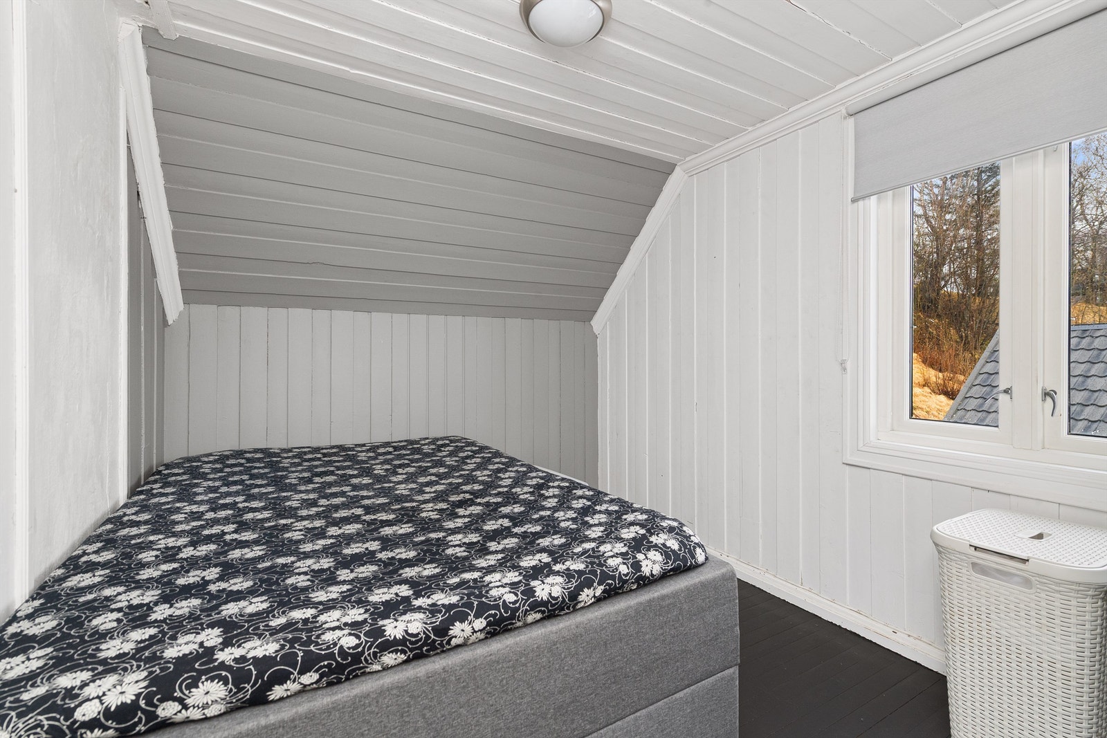 Soverom på loft. Galleribilde