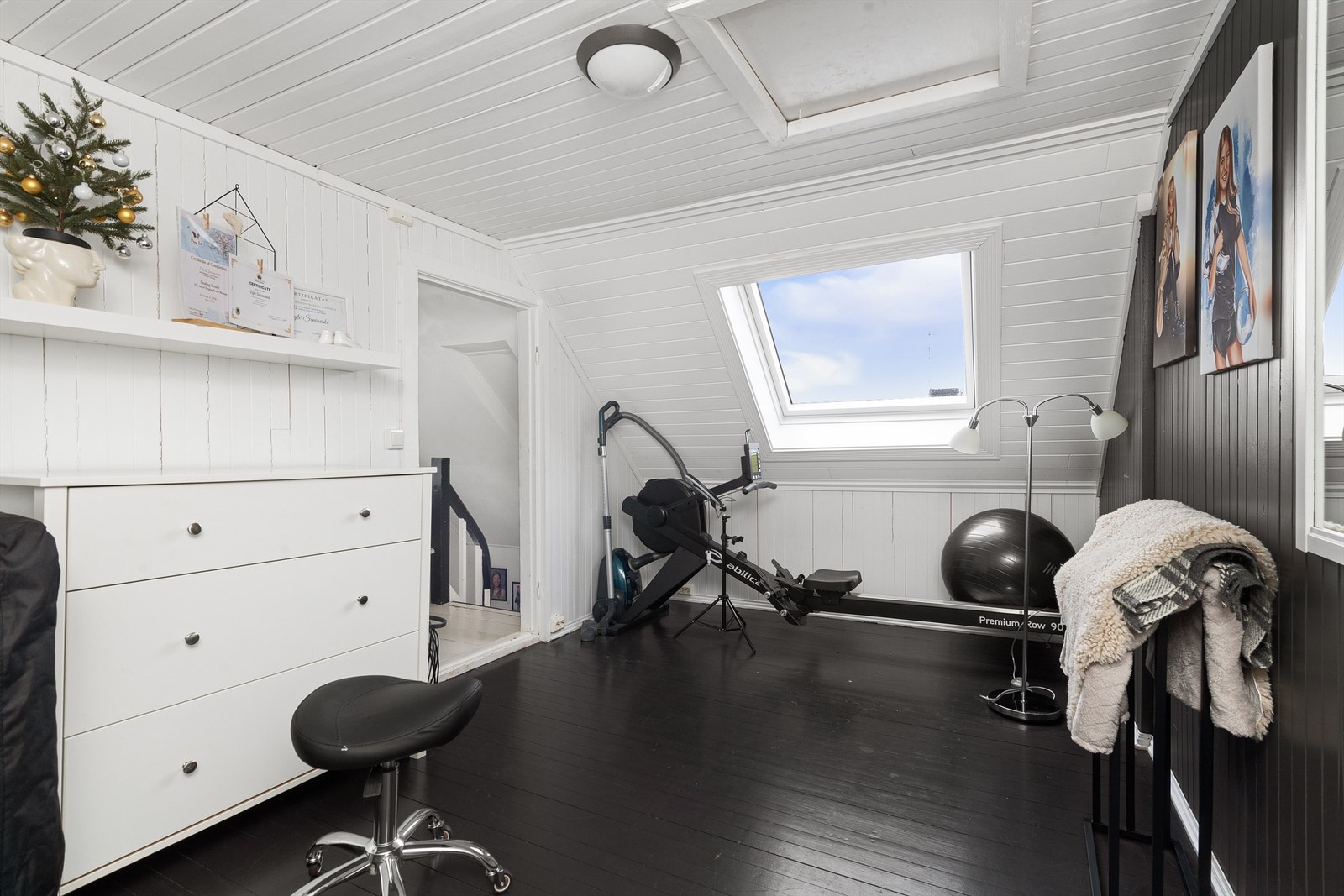 Loftstue vest. Galleribilde