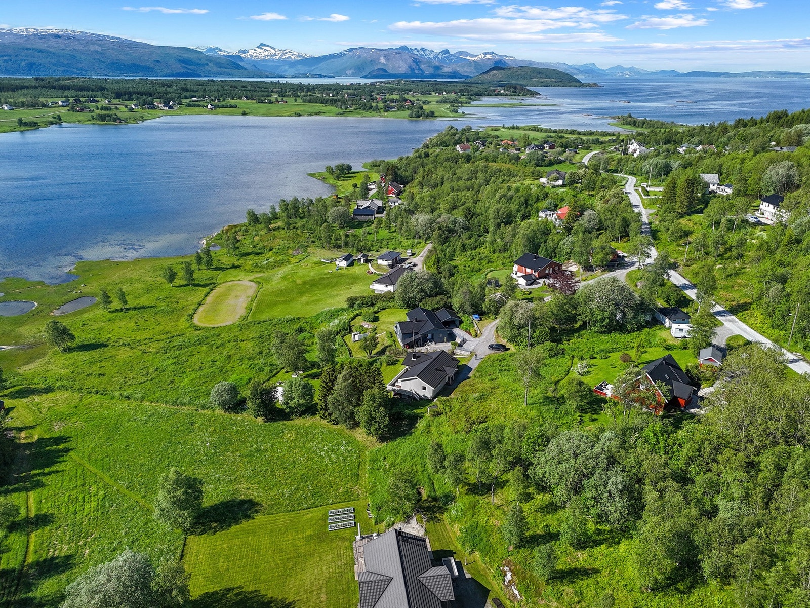 Behov for privatvisning? Kontakt megler Simen Danielsen tlf: 912 44 665 Galleribilde