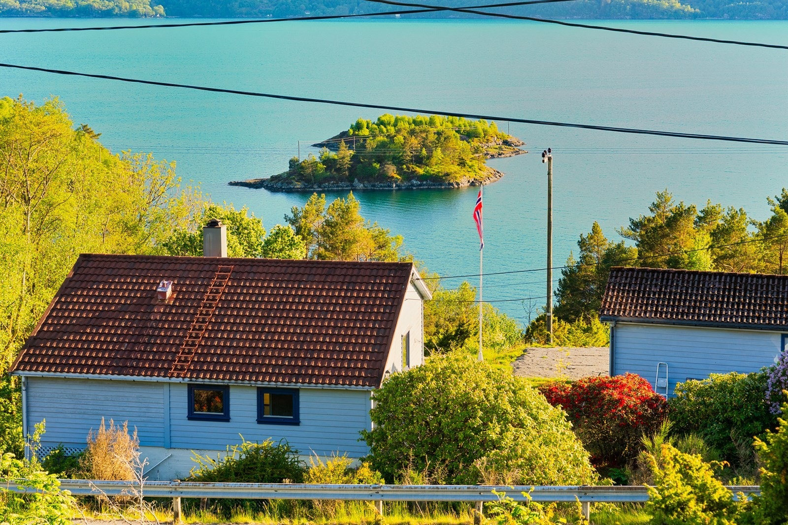 Beliggende høyt og fritt i terrenget med panoramautsikt! Galleribilde
