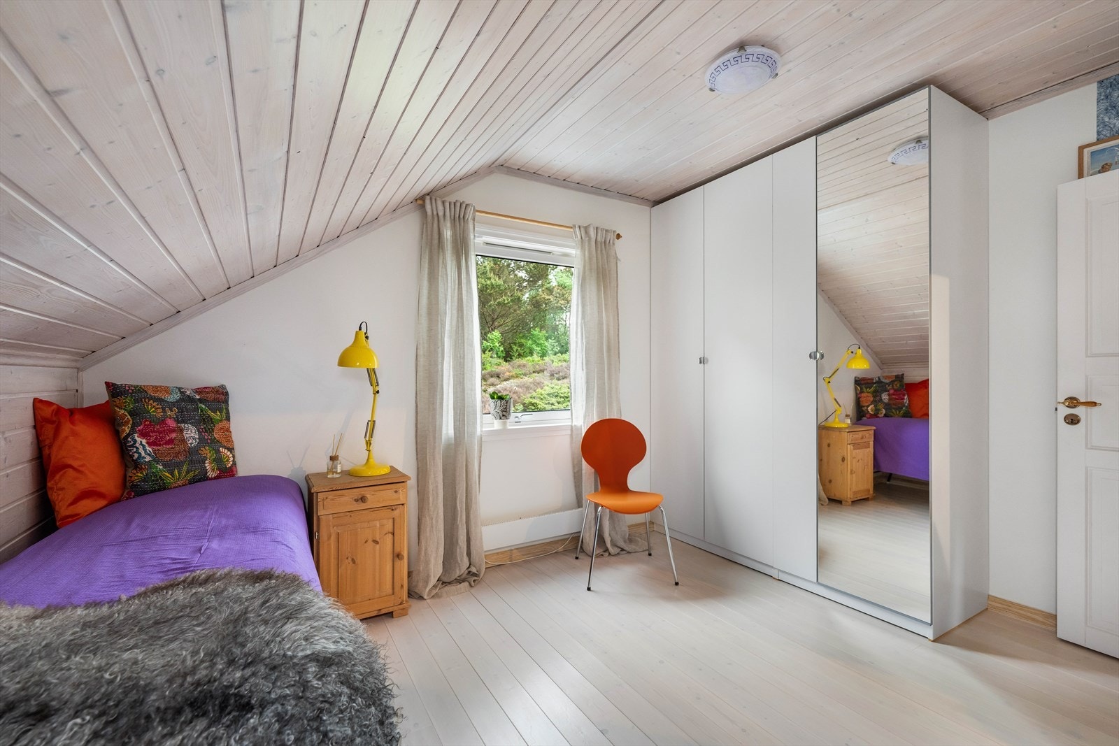 Soverom 2 i loftsetasjen. Galleribilde
