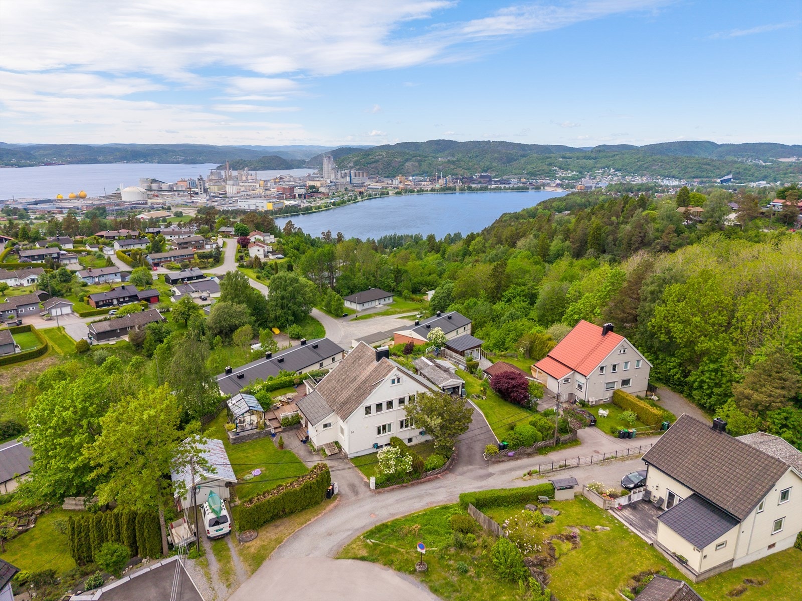 En familievennlig beliggenhet med kort vei til Porsgrunn sentrum. Galleribilde
