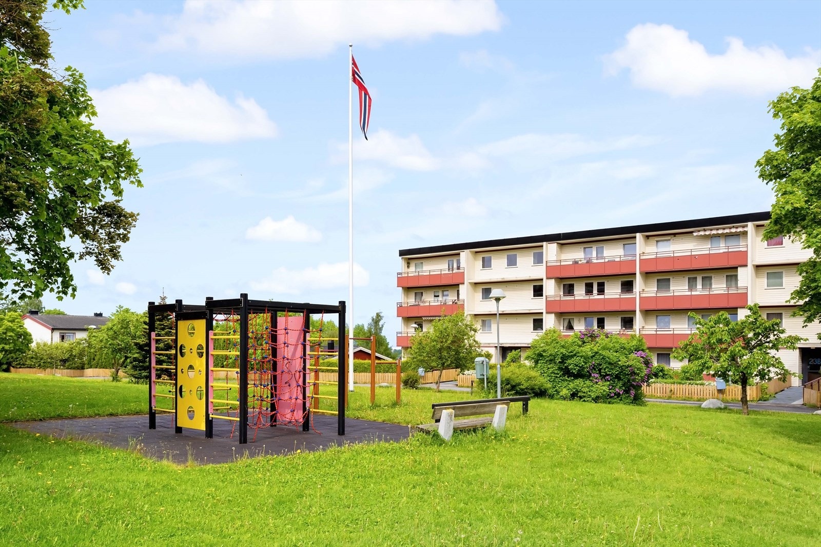 Lekeplass for de minste på fellesarealet. Galleribilde