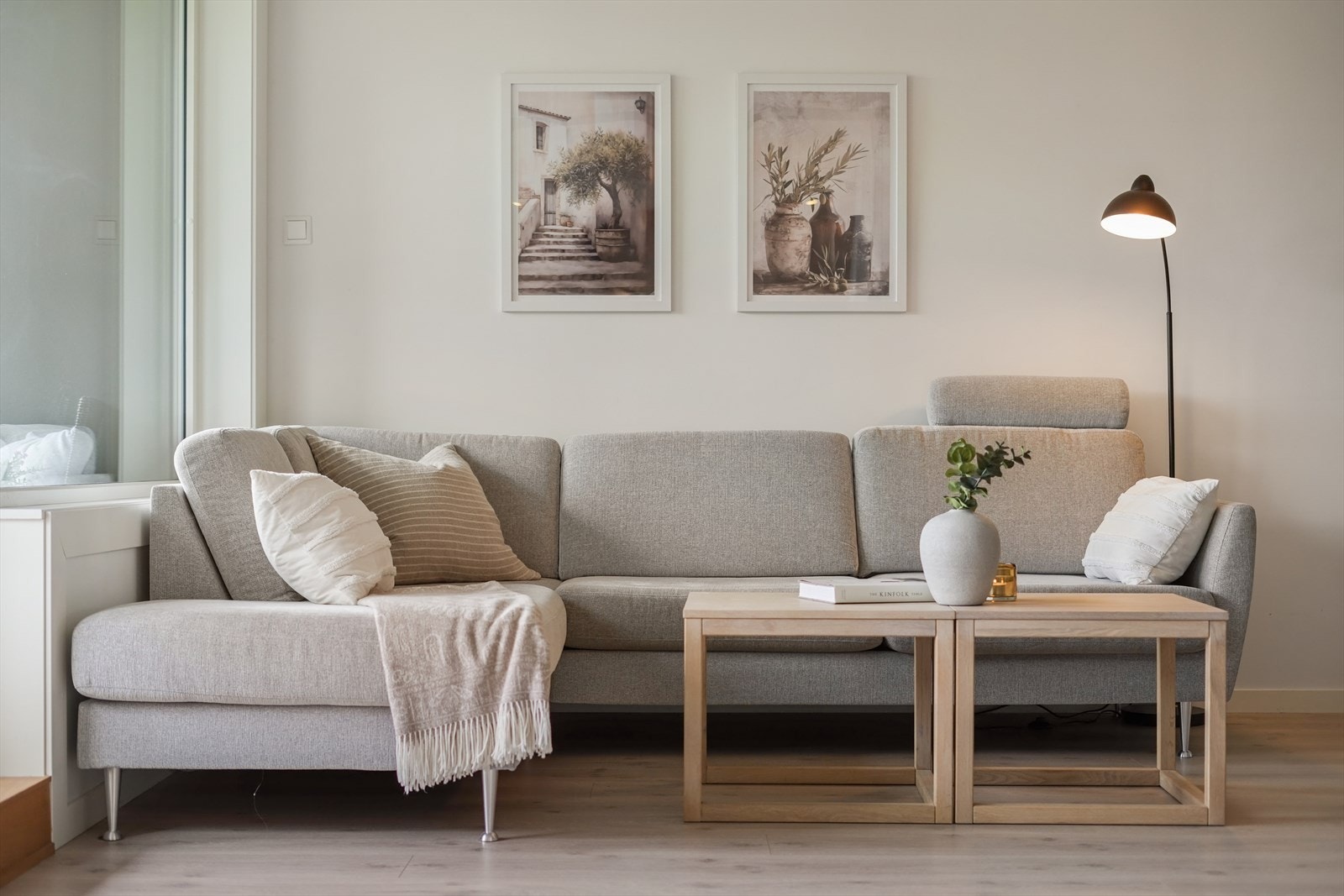 Felleskostnadene inkluderer både internett/TV-tjenester fra Telenor. Galleribilde
