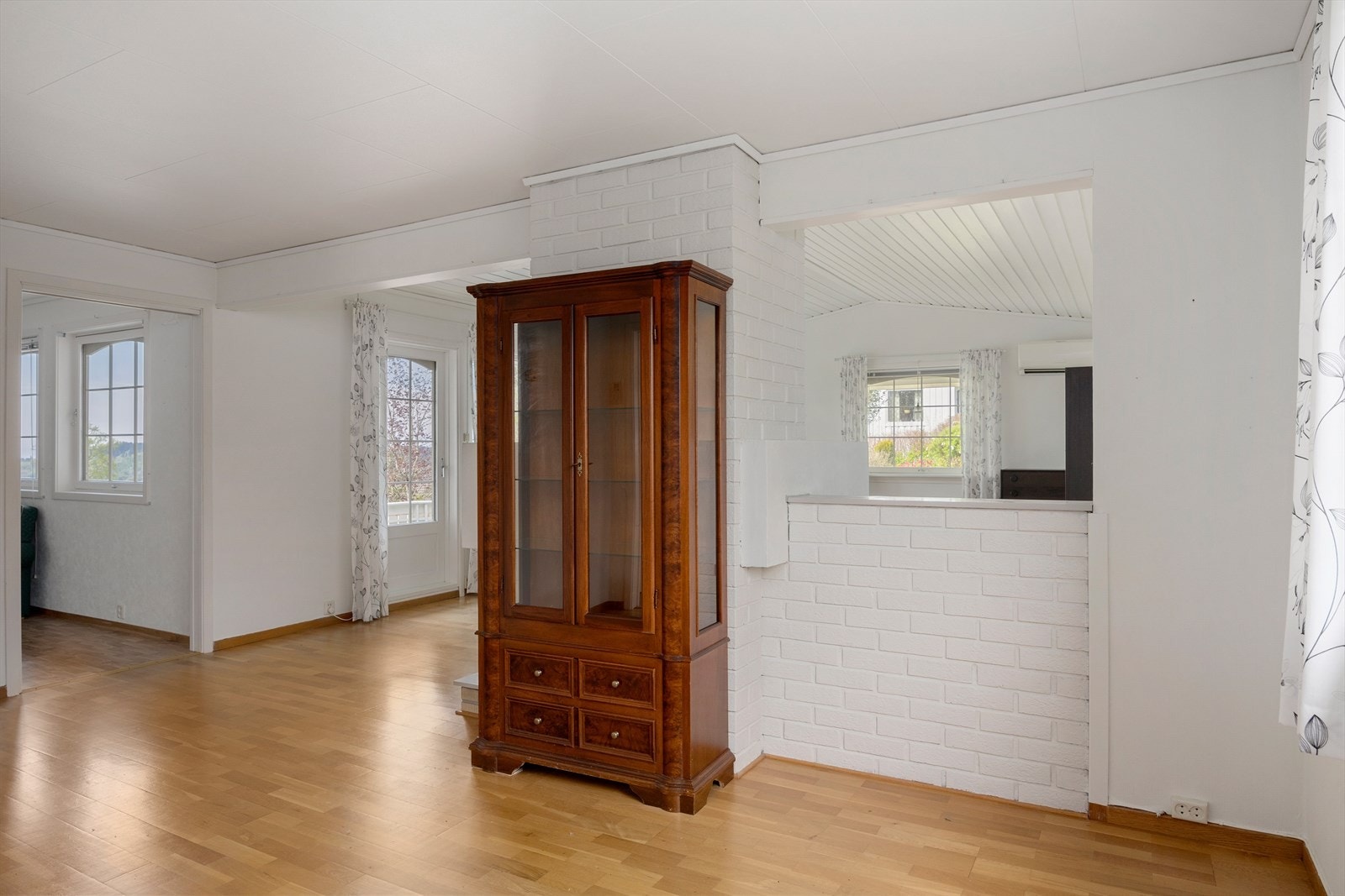De ulike sonene i stuen gir fleksibilitet for både sofagruppe og spiseplass. Galleribilde