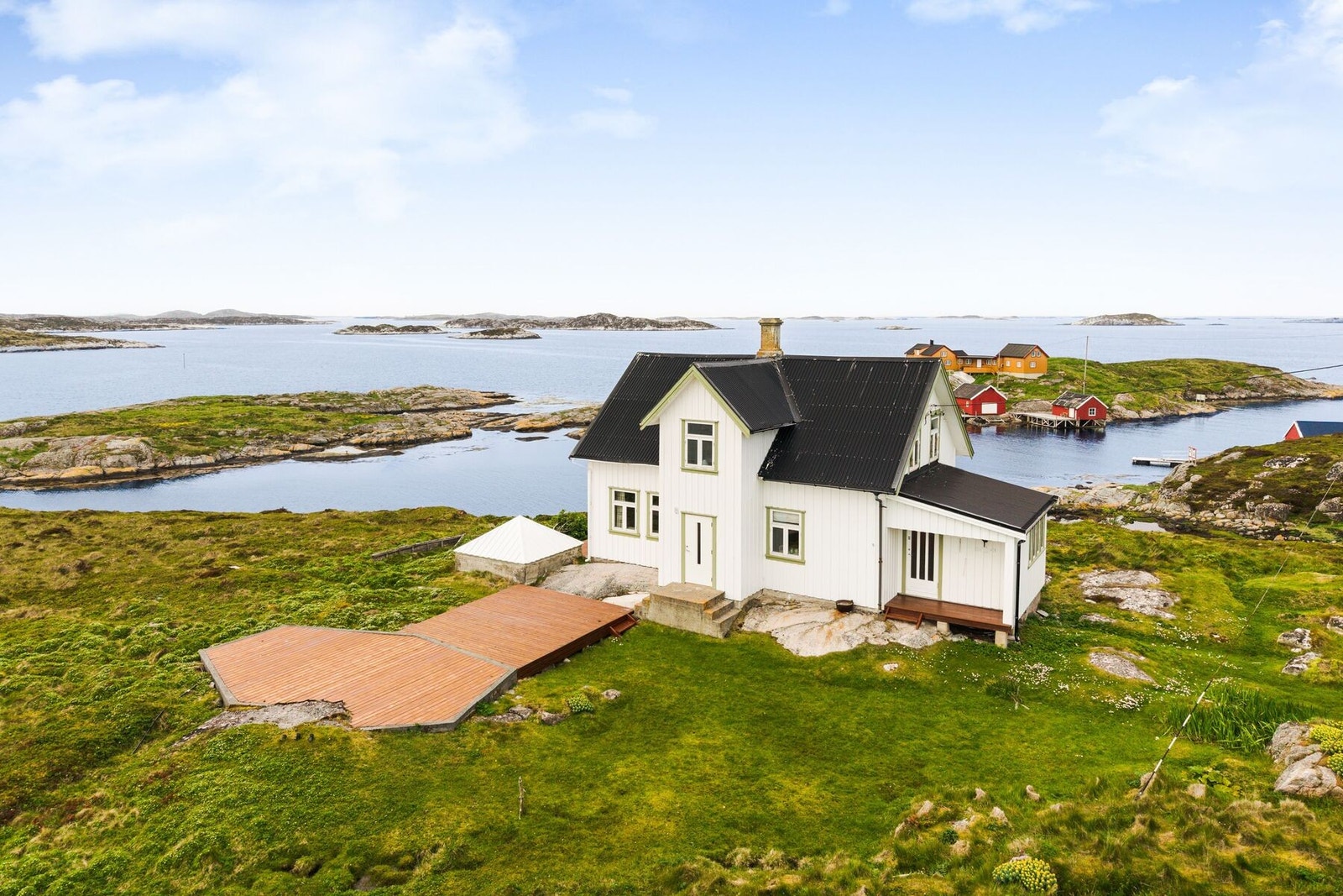 Eiendommen har en skjermet beliggenhet. Her kan man virkelig få følelsen av ro Galleribilde