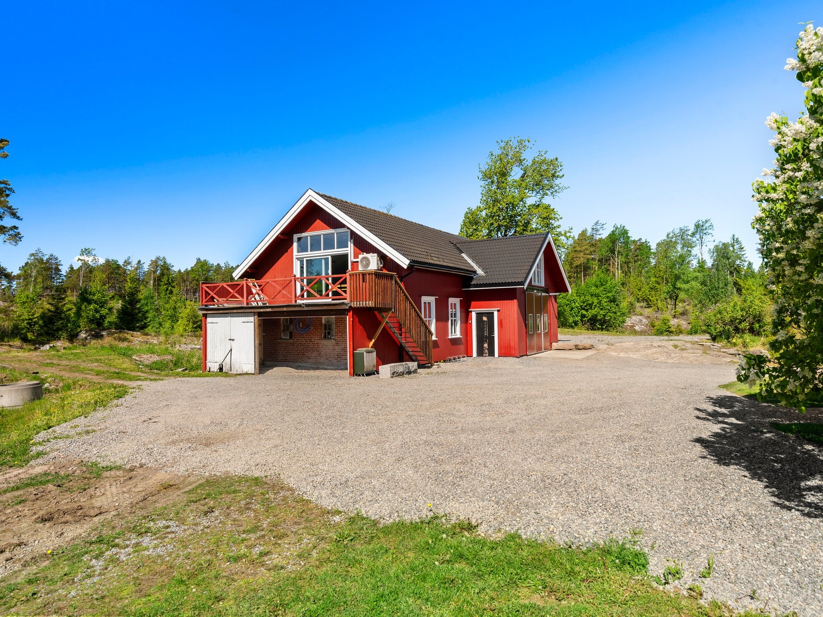 Låve. Galleribilde
