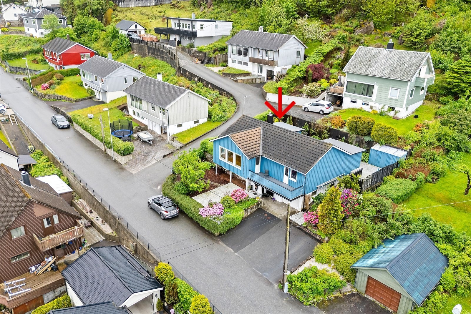 Rolig og fint nabolag. Egersund sentrum ligger kort unna, med tilgang til butikker og servicetilbud. Galleribilde
