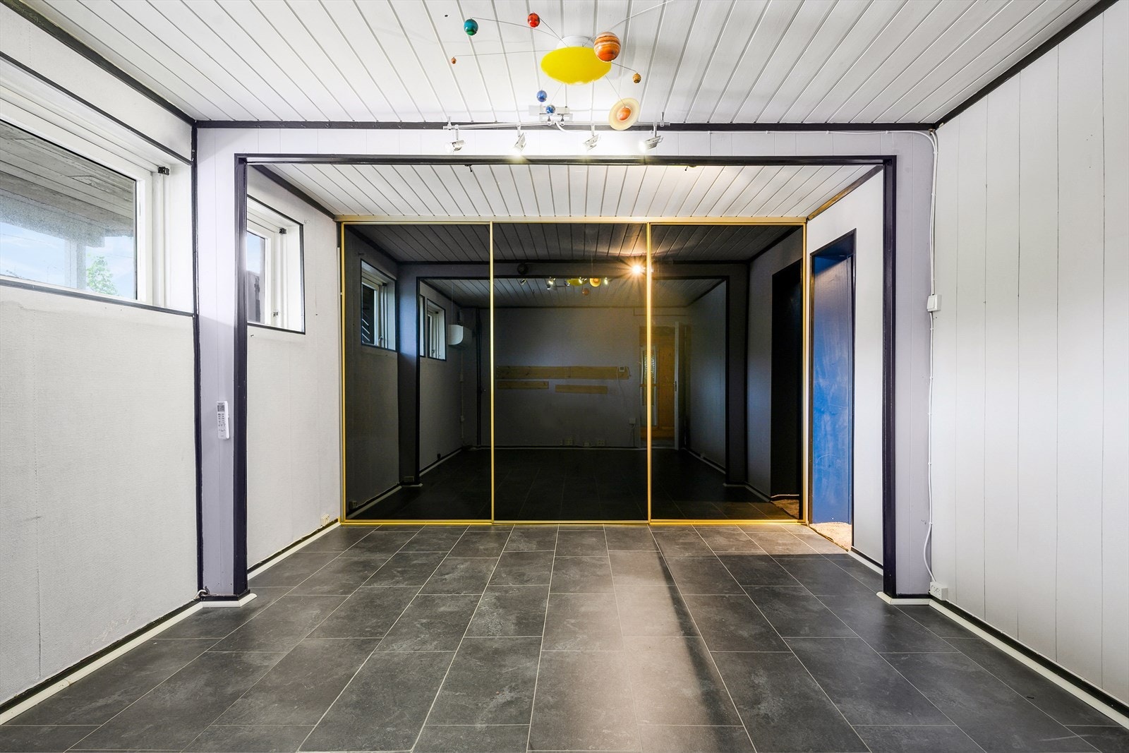 Fin kjellerstue, varmepumpe installert her. Galleribilde