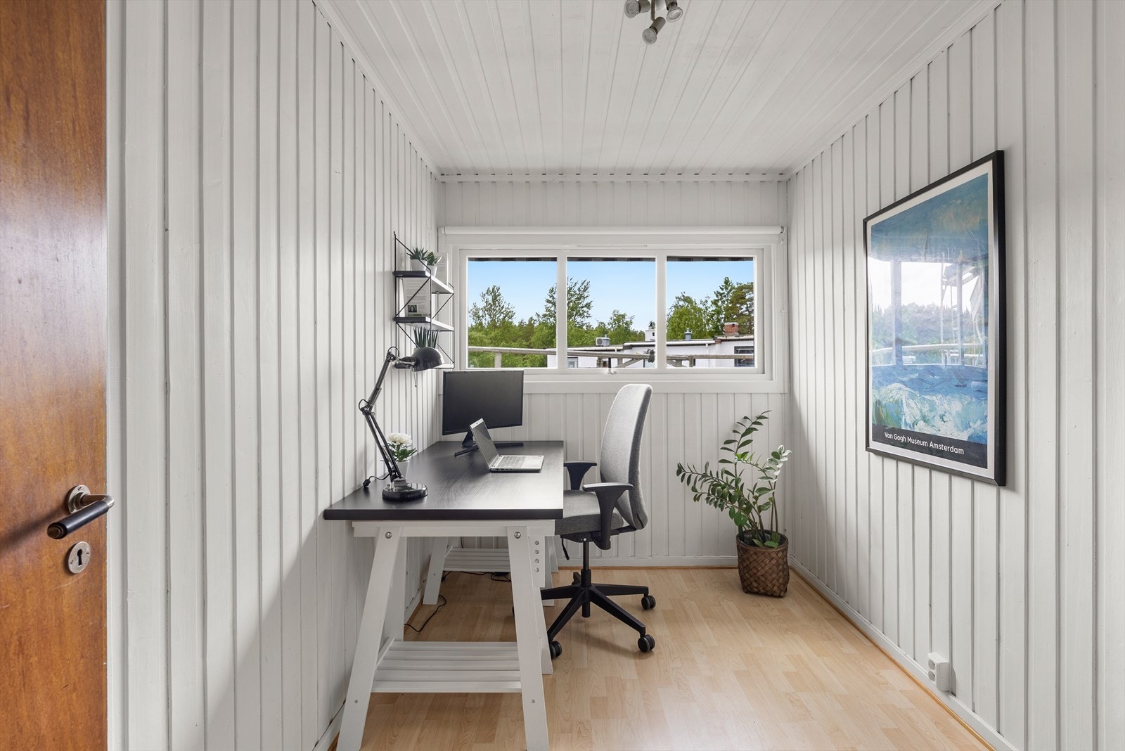 Det tredje soverommet er i dag innredet som kontor, perfekt for hjemmearbeid. Galleribilde