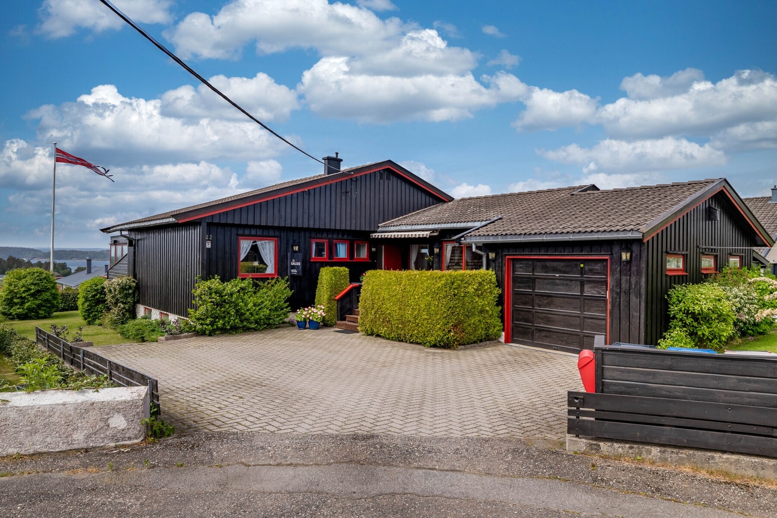 Leinæs & Partners v/Anders Glasø har gleden av å presentere Amundrødveien 22. Galleribilde