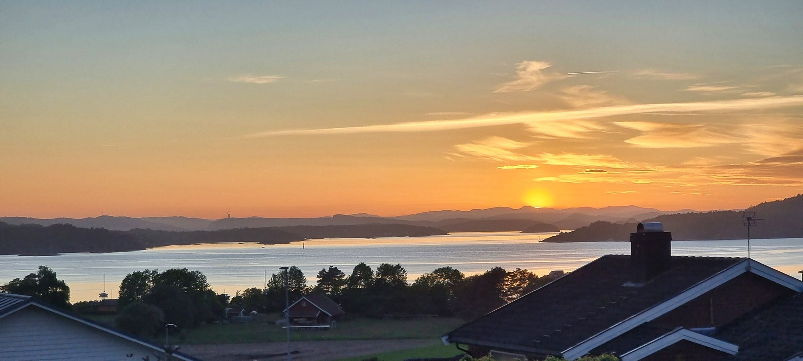 Selgers egne bilder av solnedgang. Galleribilde