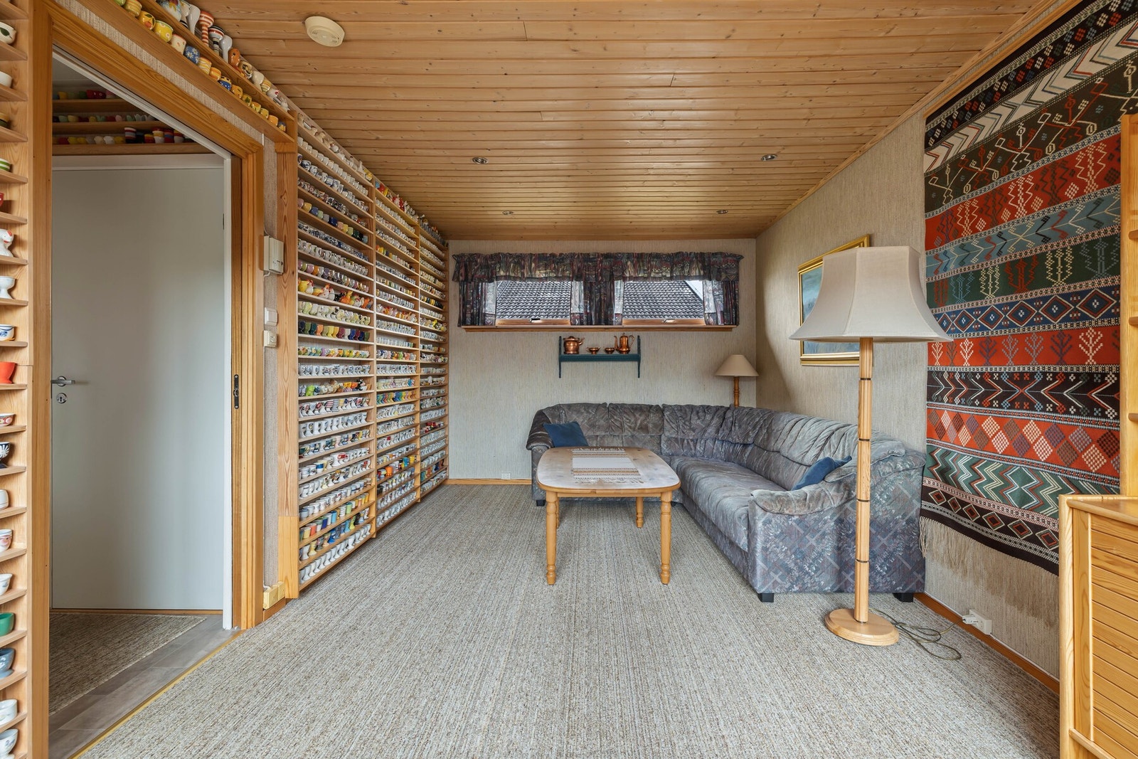 Påbygd tv-stue/kontor/soverom. Galleribilde