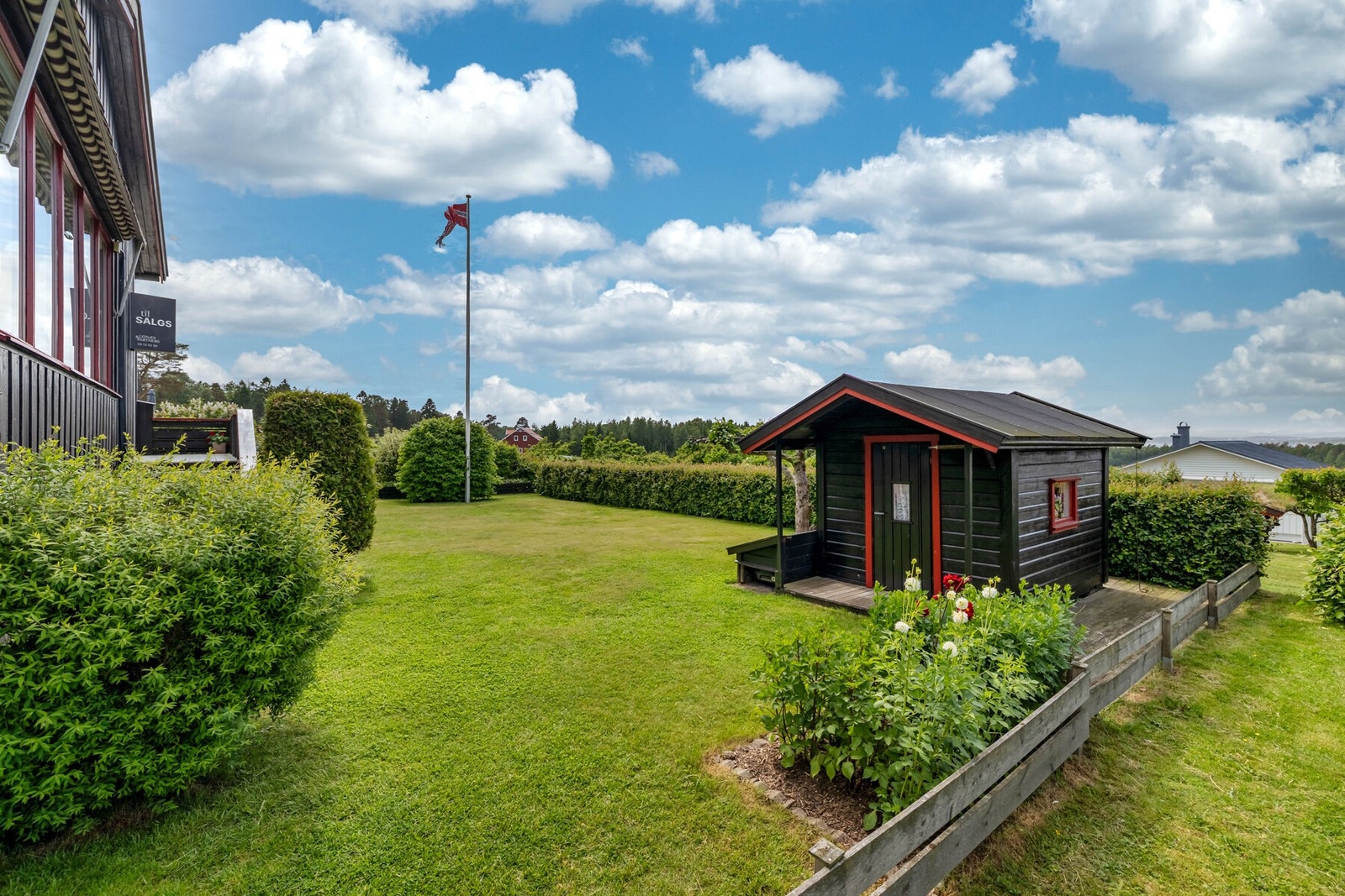 Solrike og lettstelte uteområder for hele familien. Galleribilde