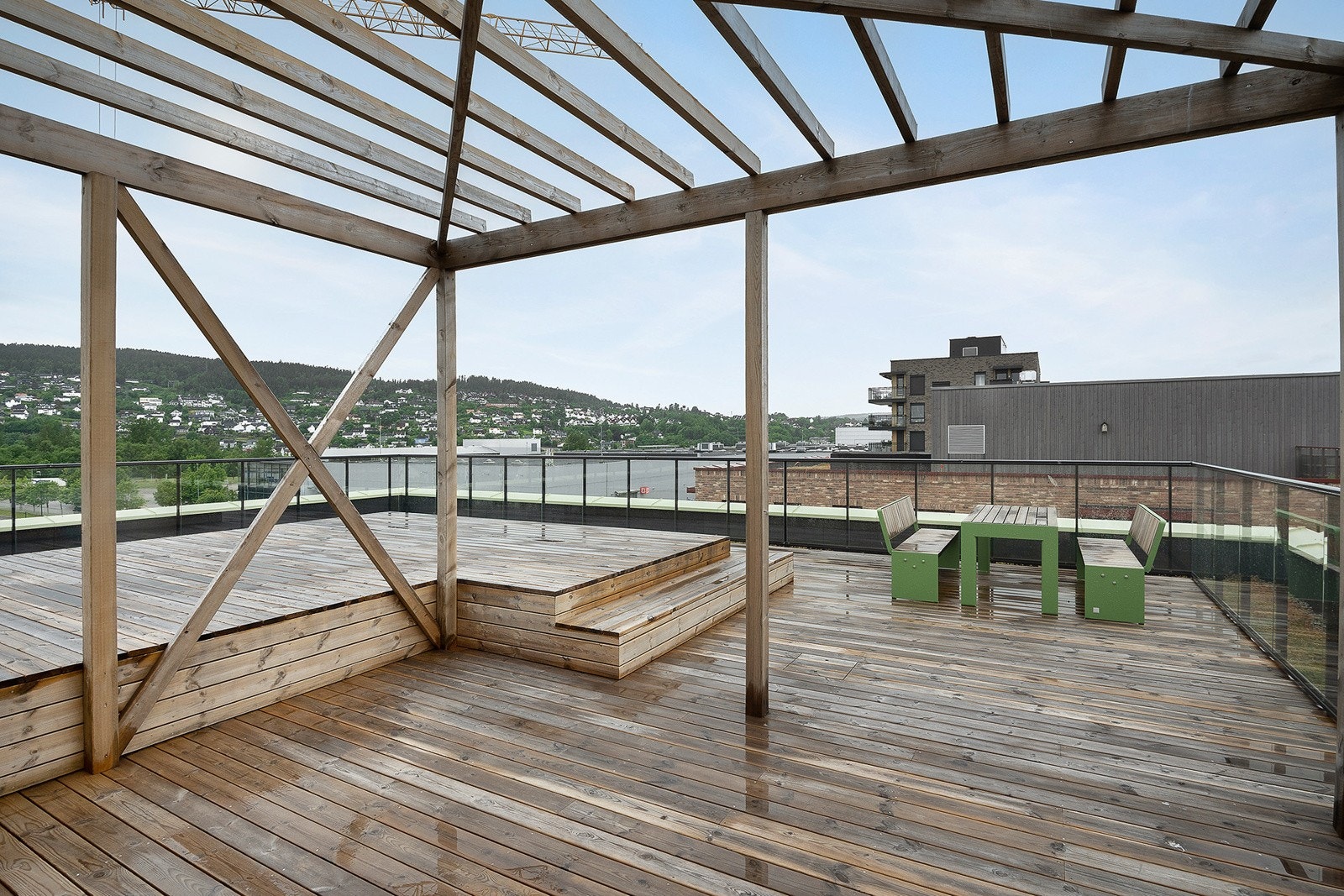 Du får også tilgang til borettslagets felles takterrasse. Galleribilde