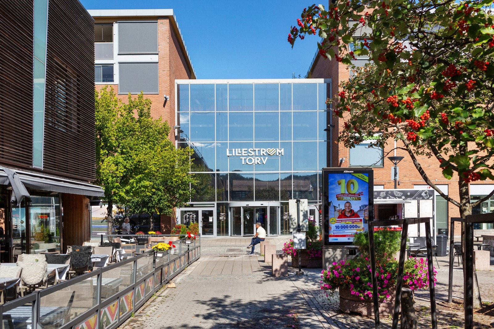Lillestrøm torv har det du trenger av fasiliteter. Galleribilde