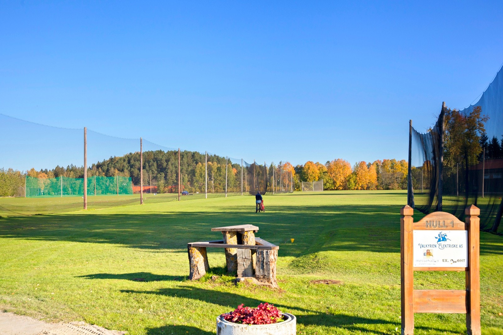 Ønsker du en dag på golfbanen ligger den også kun 5 min med bil unna. Galleribilde