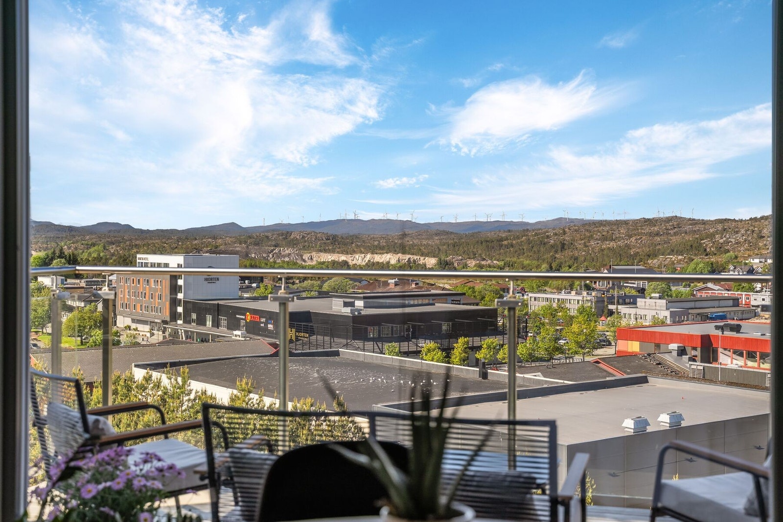Flott 3-roms leilighet med sentral beliggenhet på Vikantoppen i Fillan Galleribilde