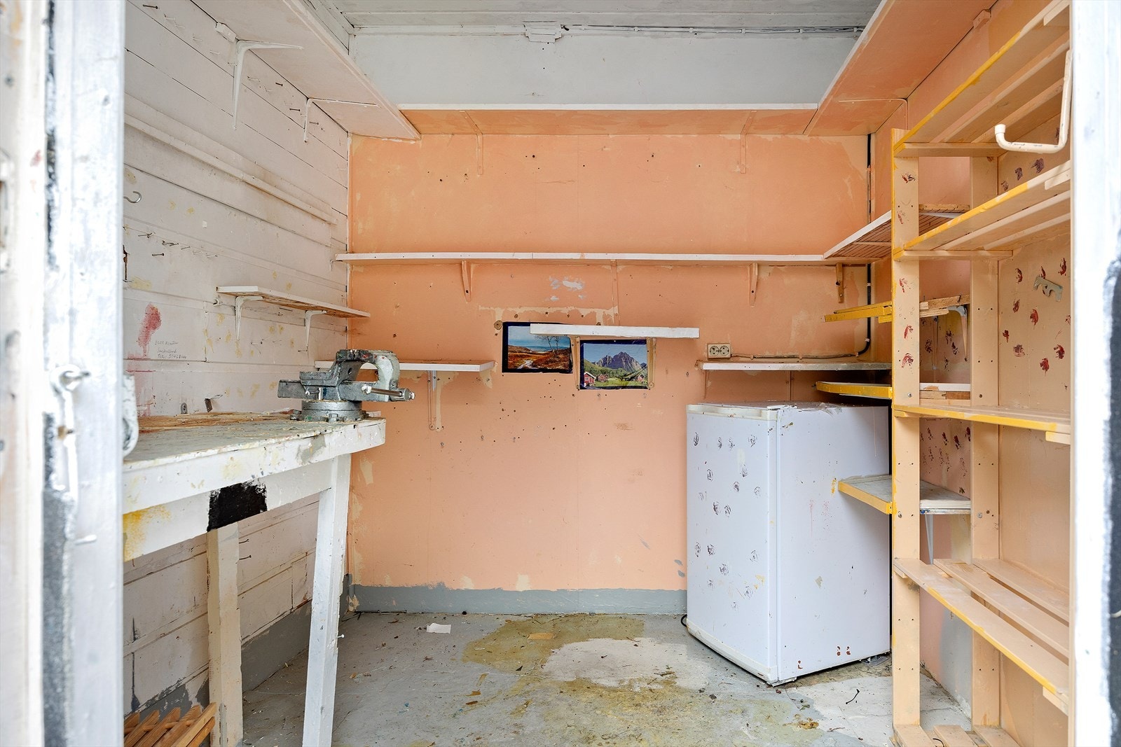 Leiligheten disponerer en bod på 4 m² i en felles bodbygning. Galleribilde