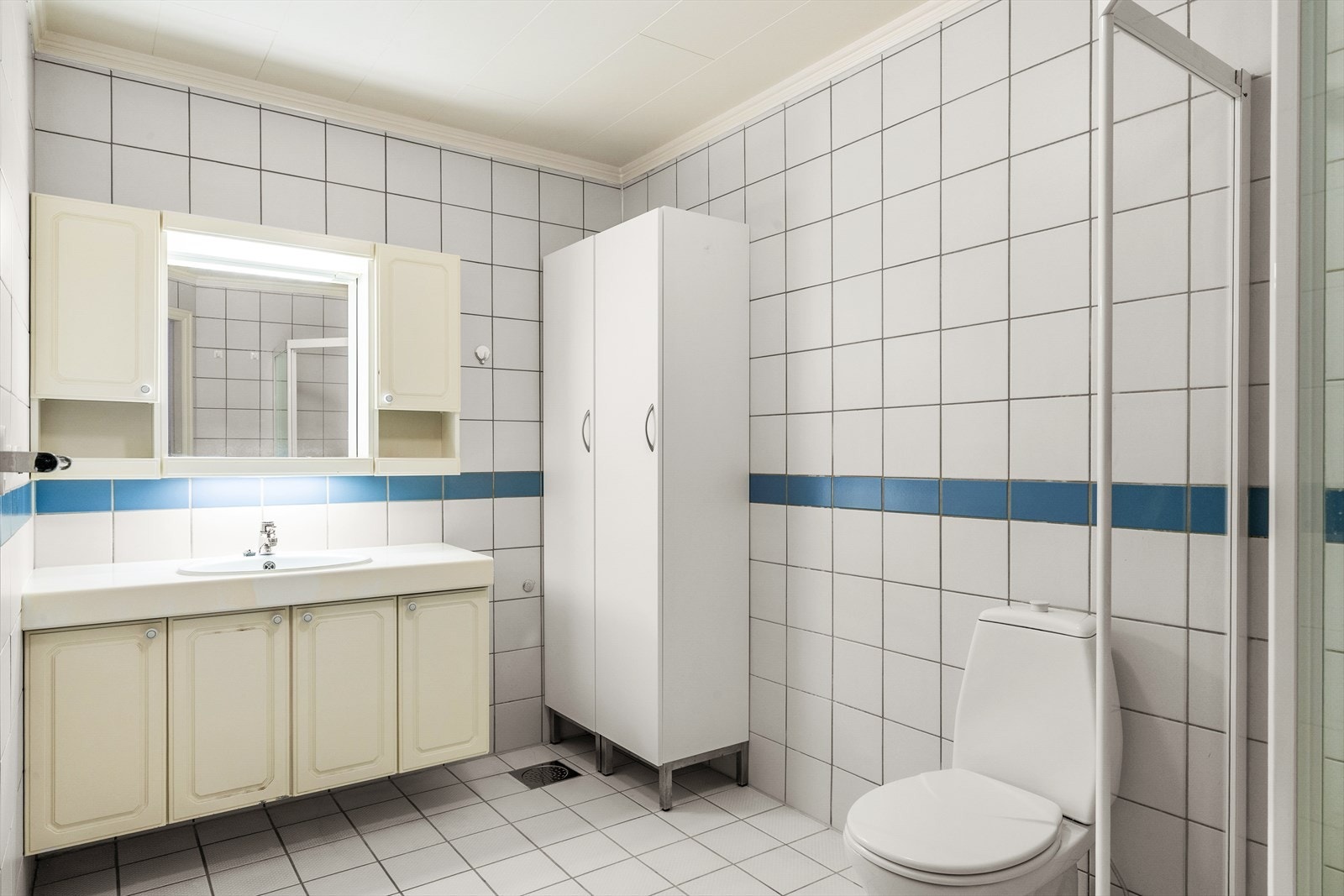 Badet er fra byggeår og oppussing må påregnes Galleribilde