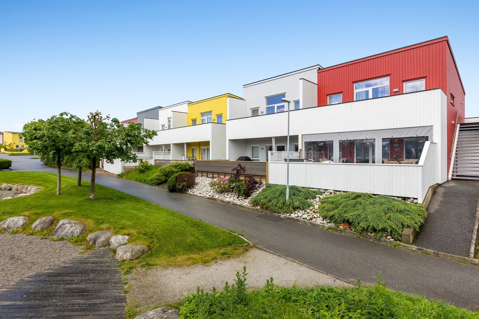 DNB Eiendom v/Martin Sørbø har gleden av å presentere Stølsbrotet 63 - en lekker og moderne leilighet i boligkompleks fra 2016. Galleribilde