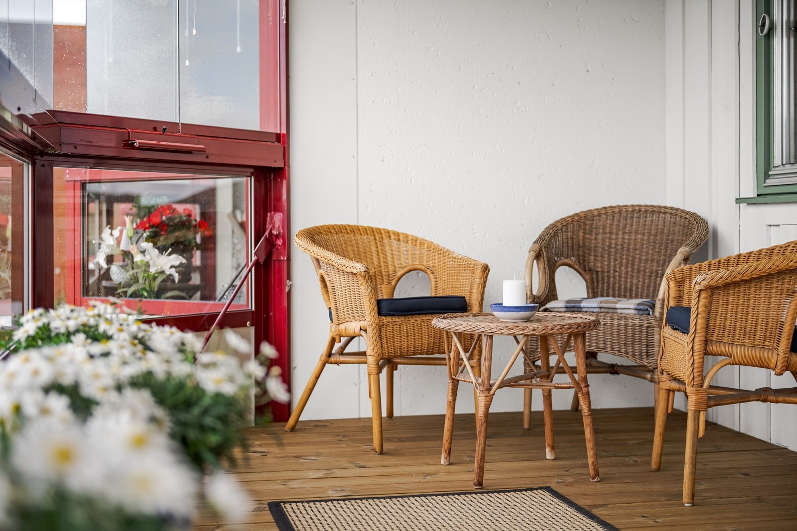 Det er lagt nytt terrassegulv i 2026. Galleribilde