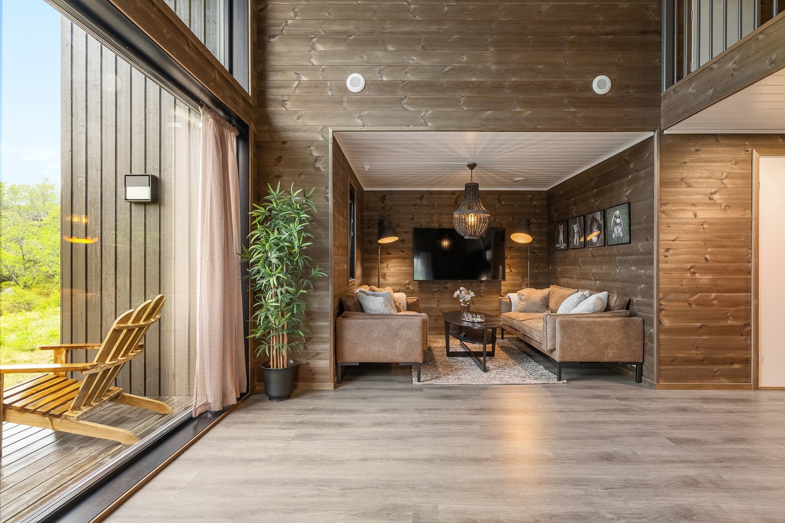 Gjennomgående er materialvalg av høy kvalitet. Galleribilde