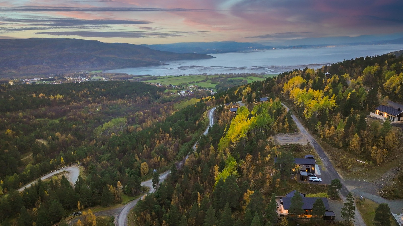Fra hyttetomten er det ski-inn/ski-ut. Galleribilde