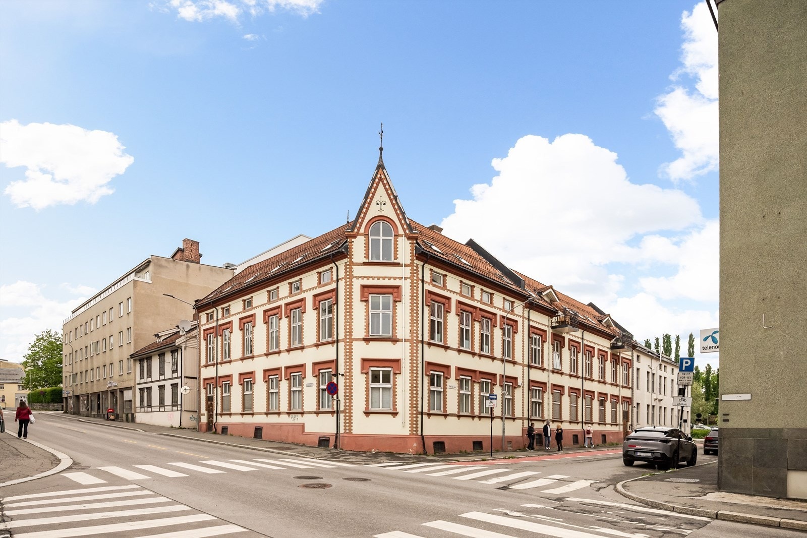 Leiligheten har en meget sentral beliggenhet midt i Hamar sentrum! Galleribilde
