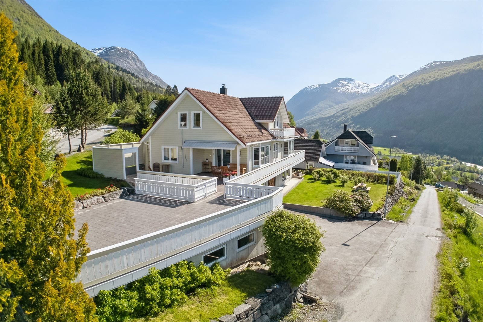 Hokelstegen 25 presentert av EiendomsMegler1 Nordfjord ved Sissel Halnes
Foto: Efkt, Svein Olav Humberset Galleribilde