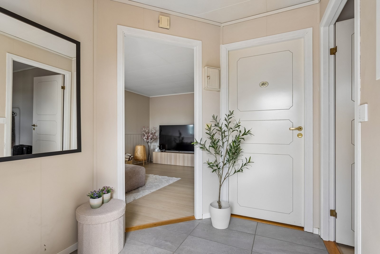 Lys og trivelig entré. Galleribilde