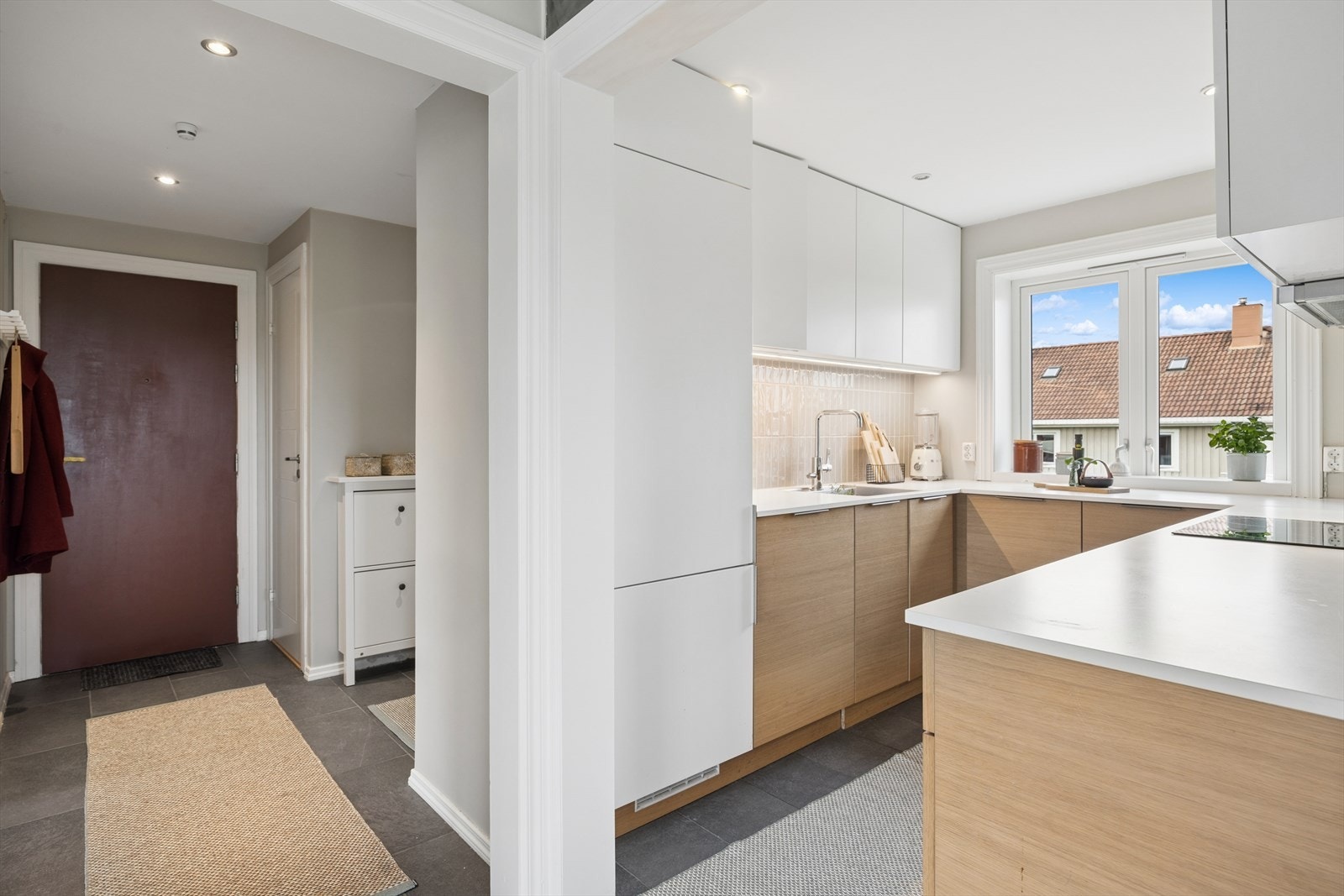 Leiligheten disponerer tre private boder på til sammen ca. 19 m². Galleribilde