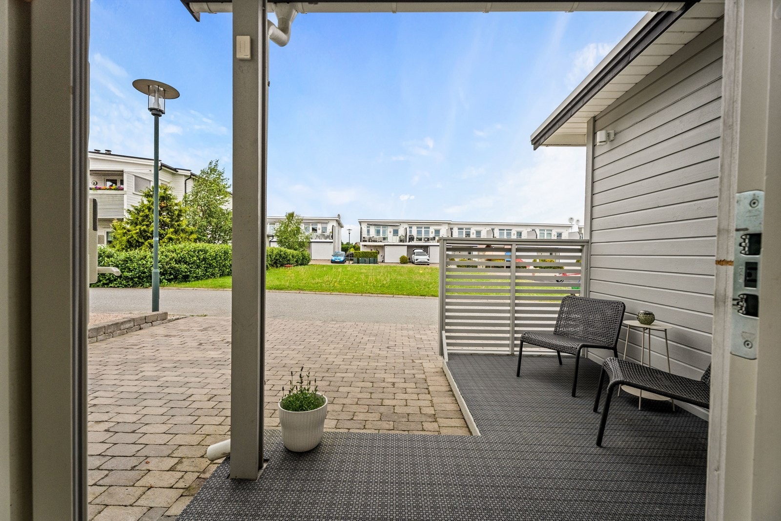Boligen er en del av et velholdt sameie med fine grøntarealer. Galleribilde
