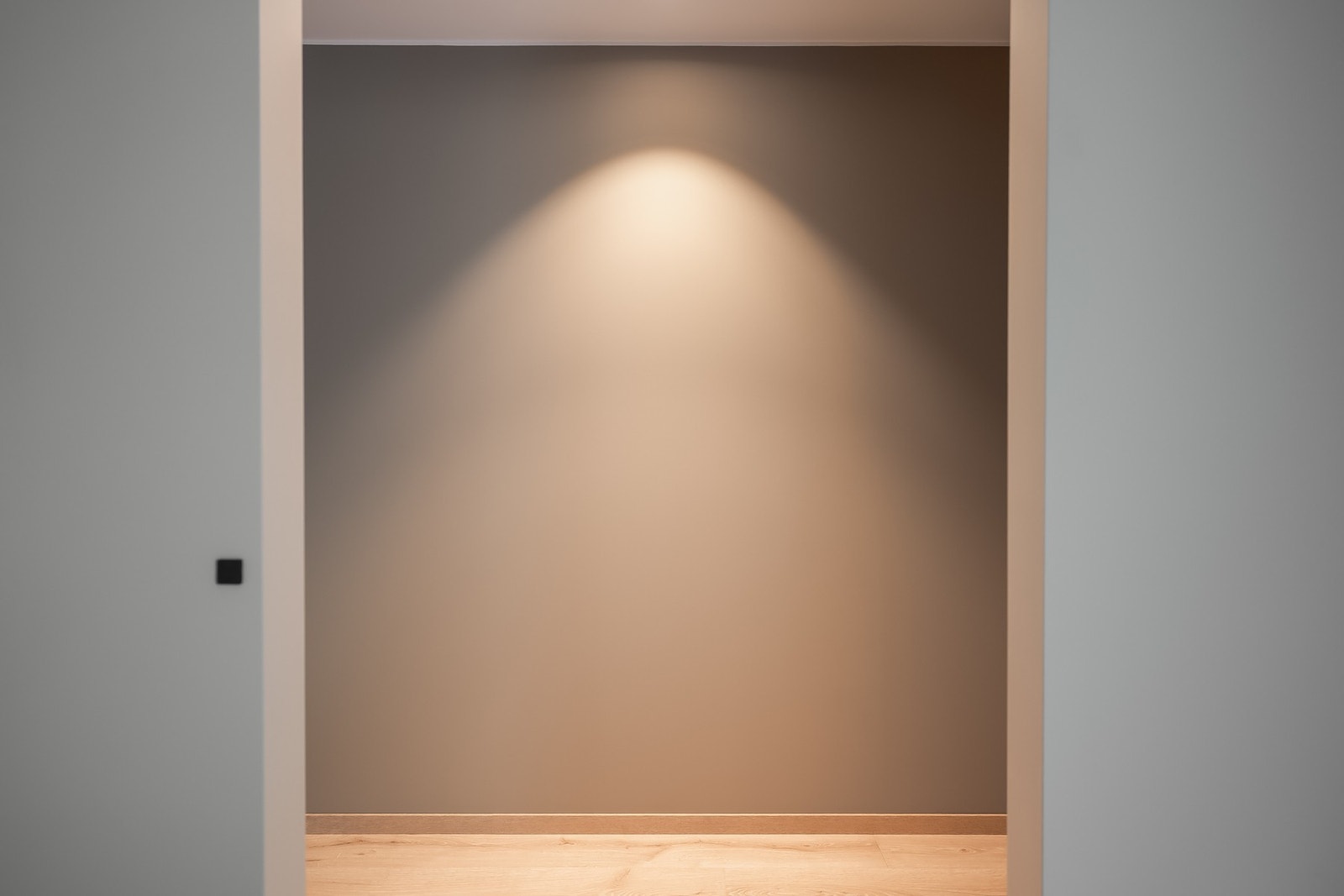 Walk-in closet i tilknytning til soverom. Galleribilde